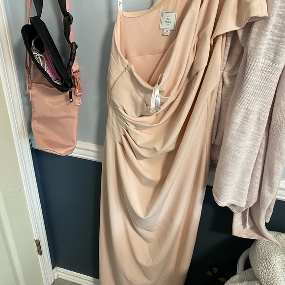 David’a Bridal Formal gown - Picture 3 of 3